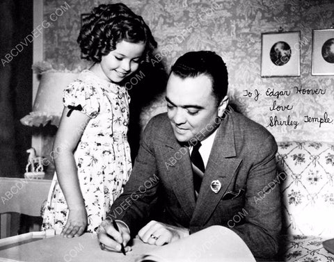 Shirley Temple with head of FBI J. Edgar Hoover 8b20-1121