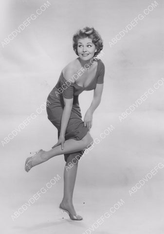 beautiful Claire Kelly adjusting her stockings 8b20-11498