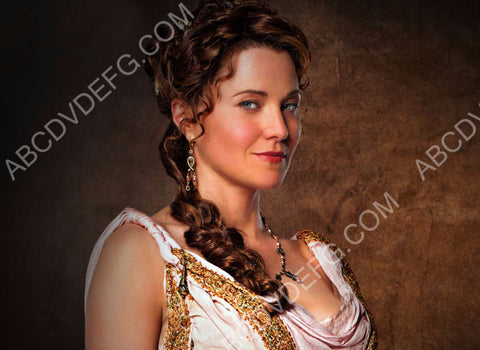 beautiful Lucy Lawless portrait 8b20-11598