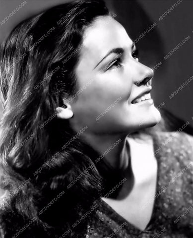 young Gene Tierney profile portrait 8b20-1187