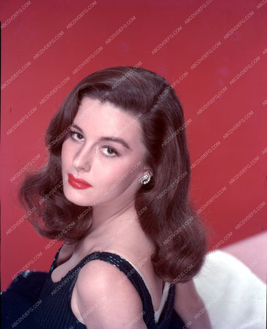 beautiful Elaine Stewart portrait 8b20-12020