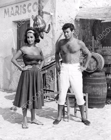 candid Elizabeth Taylor Eddie Fisher behind the scenes 8b20-12175