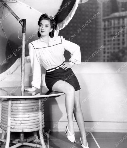 beautiful Dorothy Lamour in summer wear 8b20-12209