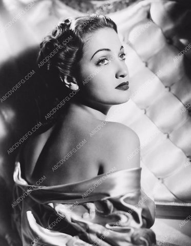 beautiful bare shoulder Dorothy Lamour portrait 8b20-12220