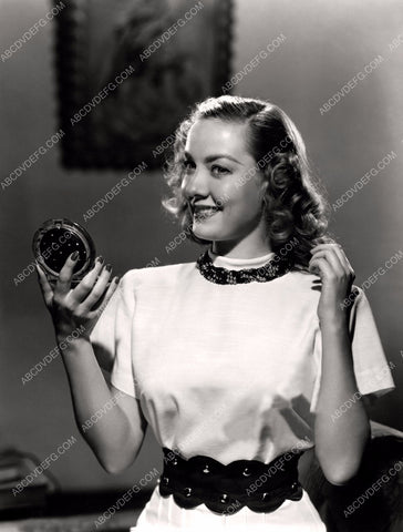 quick makeup check Audrey Totter 8b20-1229