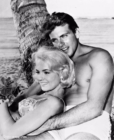 Shelly Fabares Fabian in swimsuits enjoying the beach 8b20-12699