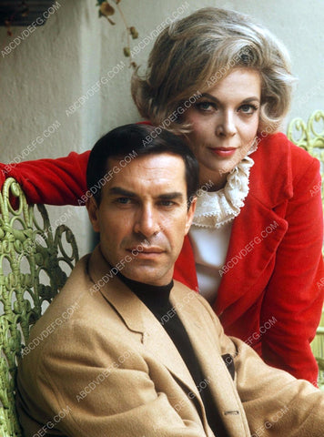 Martin Landau Barbara Bain outdoors portrait 8b20-12736