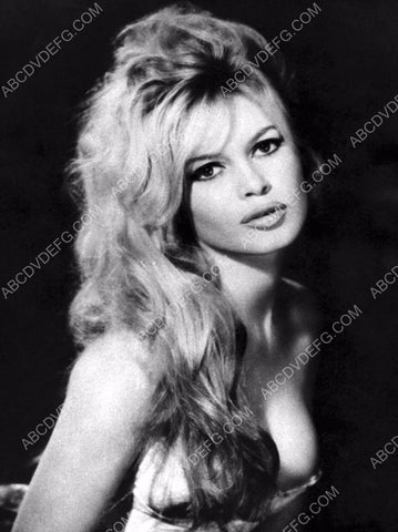 beautiful Brigitte Bardot portrait 8b20-12768