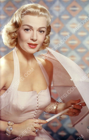 Lana Turner pink parasol portrait 8b20-1297