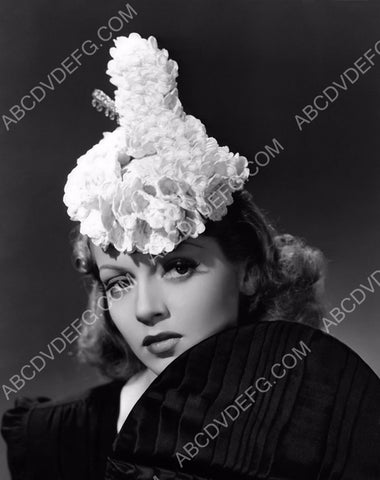 Lana Turner in not the most attractive hat 8b20-1299
