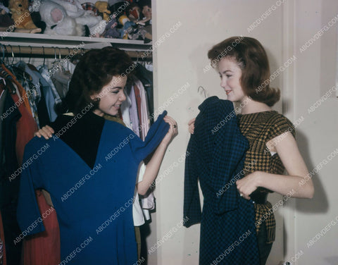 candid Annette Funicello and friend pick todays garments 8b20-13018