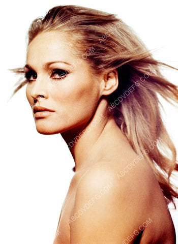 beautiful bare shoulders Ursula Andress portrait 8b20-13220
