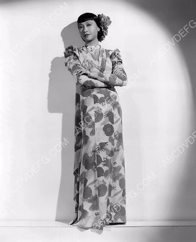 Anna May Wong full length fashion portrait 8b20-1325
