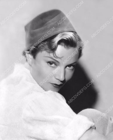 Annabella in fez hat film Suez 8b20-13334