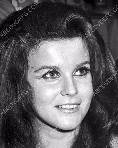 lovely Ann-Margret portrait 8b20-13397