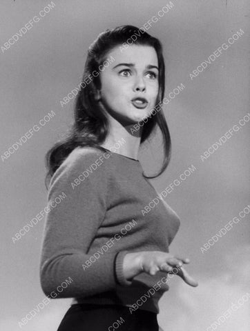 lovely sweater girl Ann-Margret 8b20-13423