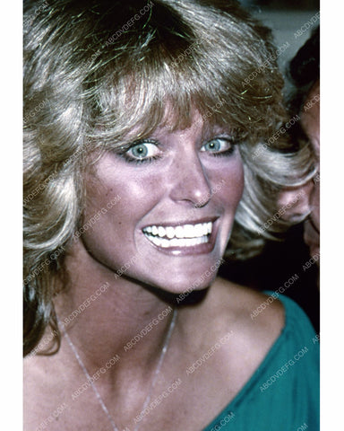 candid Farrah Fawcett at some event 8b20-13528
