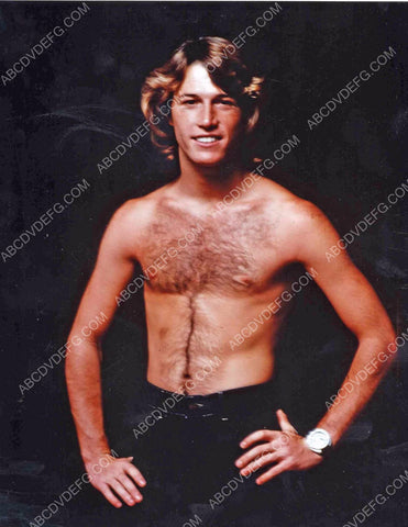 Andy Gibb posing 8b20-13718