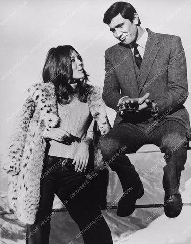 candid Diana Rigg George Lazenby film On Her Majesty's Secret Service 8b20-14075