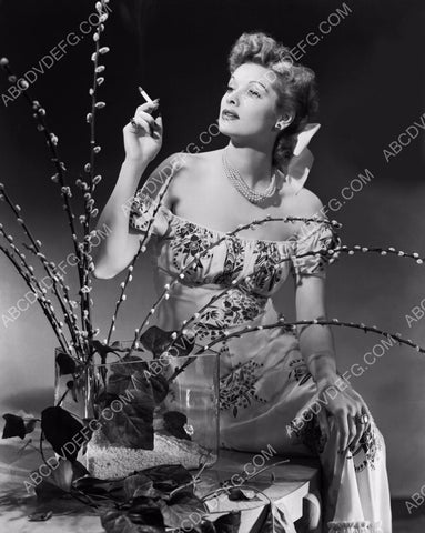 Lucille Ball floral arrangement portrait 8b20-14099