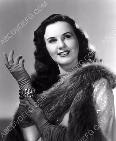 beautiful Deanna Durbin portrait 8b20-14240