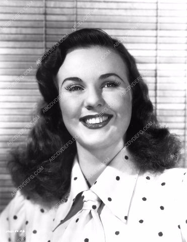 beautiful Deanna Durbin pic 8b20-14321