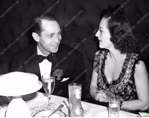 candid Franchot Tone Joan Crawford out to dinner 8b20-14401