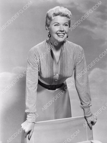 beautiful Doris Day in smart new fashion 8b20-14631