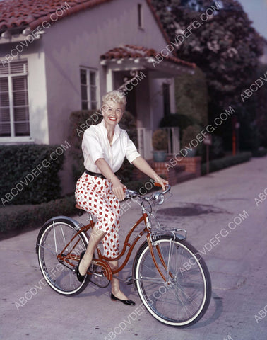 athletic Doris Day goes for a bicycle ride 8b20-14646
