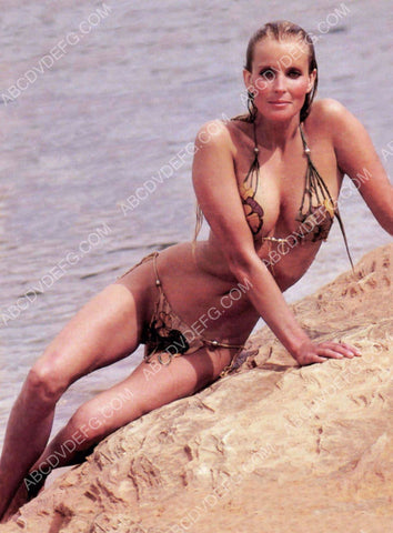 Bo Derek in sexy bikini 8b20-15498