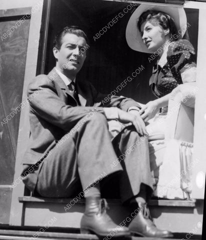 Barbara Stanwyck Robert Taylor 8b20-15537