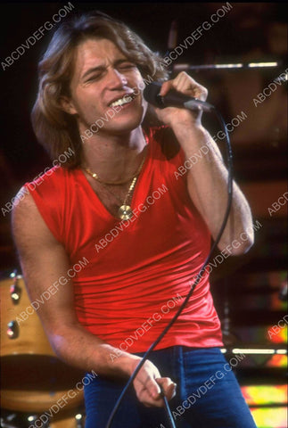 singer Andy Gibb live on stage 8b20-15600