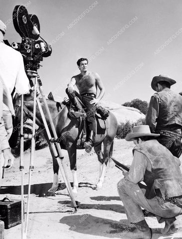 great candid Hugh O'Brian behind the scenes 8b20-15787