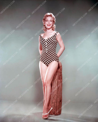 Barbara Eden sexy in checkered swimsuit dp-15927