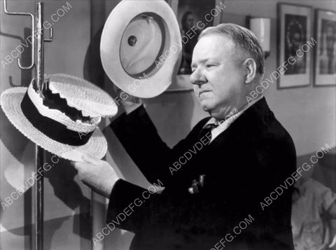 W.C. Fields film Never Give a Sucker an Even Break 8b20-16034