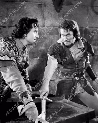 Basil Rathbone Errol Flynn film The Adventures of Robin Hood 8b20-16089