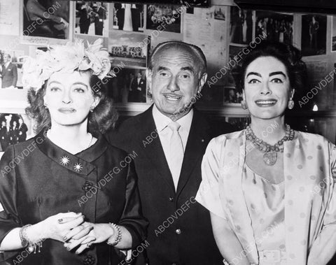 Bette Davis Jack Warner Joan Crawford promote Whatever Happened to Baby Jane 8b20-16278