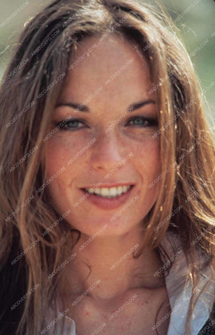 candid Catherine Bach 8b20-16664