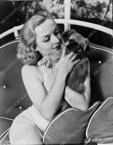 beautiful Carole Lombard out in the sun with her dogs 8b20-16783