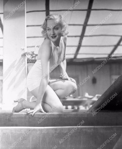 gorgeous Carole Lombard in swimwear 8b20-16814