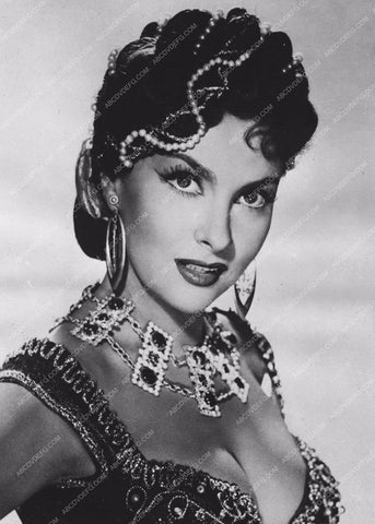 sexy Gina Lollobrigida portrait 8b20-16934