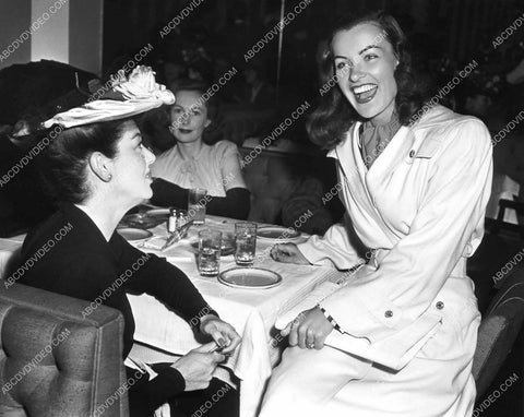 candid Rosalind Russell Geraldine Fitzgerald Ella Raines at some dinner or event 8b20-16975