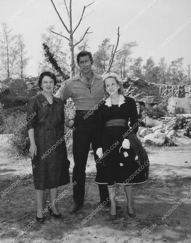 candid Clint Walker and family 8b20-17250