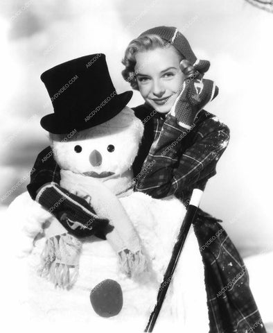 Diana Lynn builds a snowman 8b20-17279