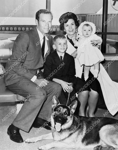 Charlton Heston w the wife and kids and dog 8b20-17926