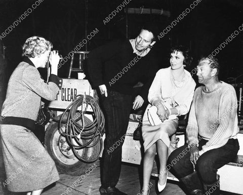 Charlton Heston Gary Cooper get their picture taken on set film The Wreck of the Mary Deare 8b20-17933