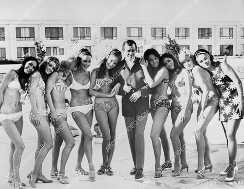 David Janssen Brenda Vacarro Edy Williams and the babes film Where It's At 8b20-18313