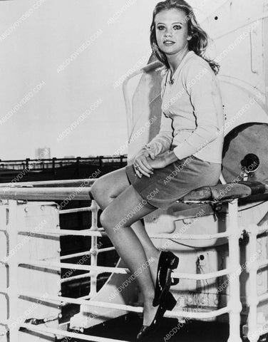 Hayley Mills on the ship rail 8b20-18439