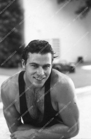 handsome Jon-Erik Hexum in the swimming pool 8b20-18648