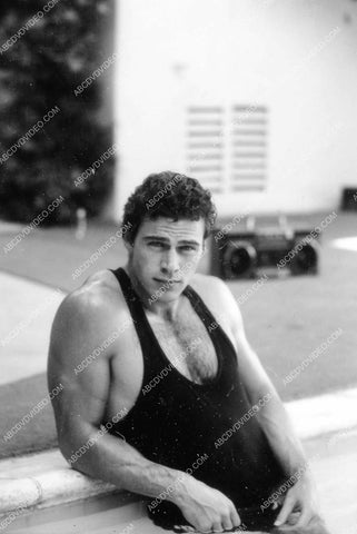 handsome Jon-Erik Hexum in the swimming pool 8b20-18651